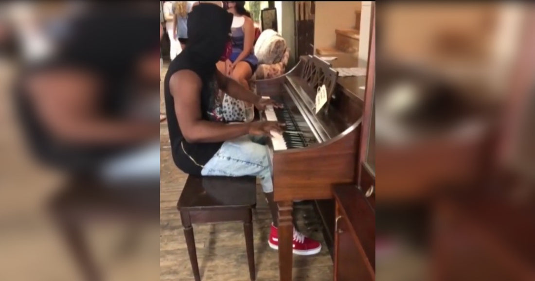 Mysterious Piano Player Has Store Asking The Public To Help Find Him